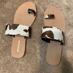 Size 6 prettylittlething sandals